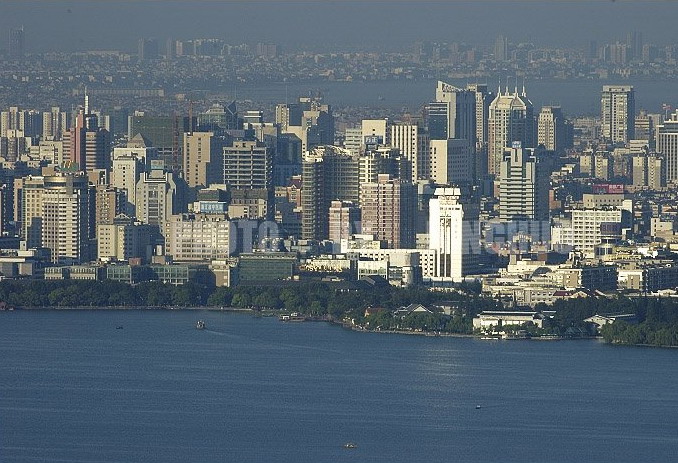 我是浙江的美术生,联考成绩是83文化课成绩估