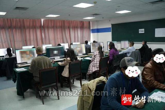 音乐类:按高考阅卷标准进行笔试评卷